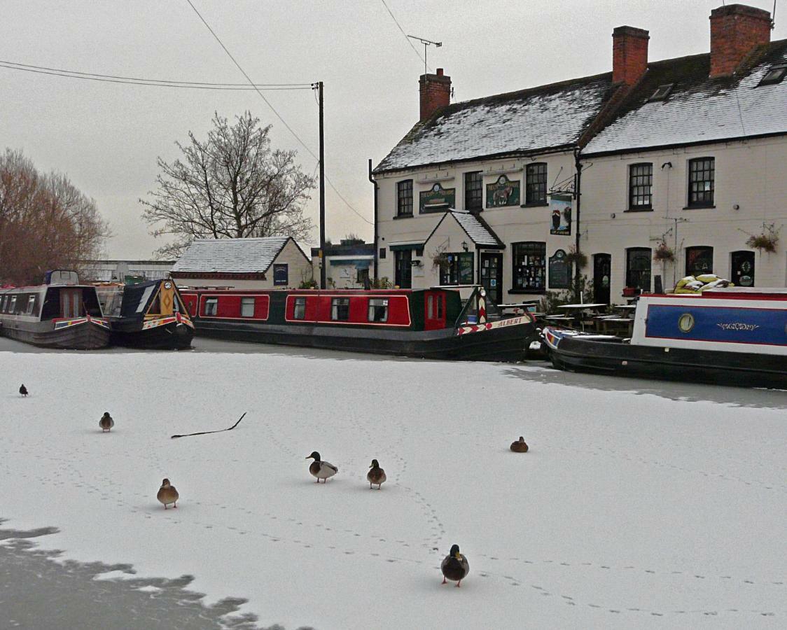 Fergies Canal Side Cottage Уорик Экстерьер фото